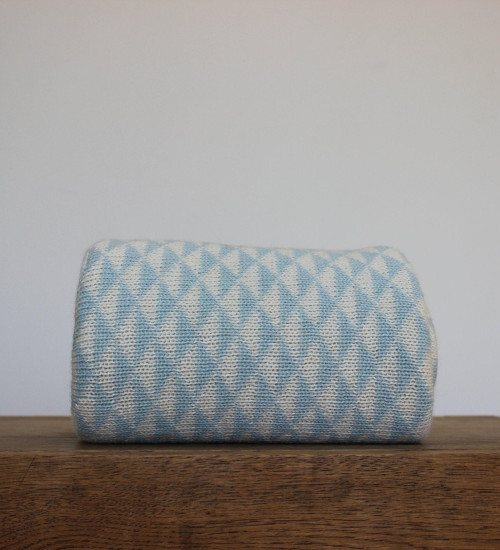 Double-Layered Alpaca Baby Blanket – Triangle Jacquard | ekuboo