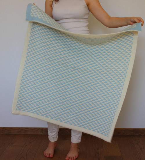 Double-Layered Alpaca Baby Blanket – Triangle Jacquard | ekuboo
