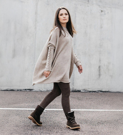 Women’s Oversized Baby Alpaca Tunic Sweater – Beige | Cable Knit Sleeves